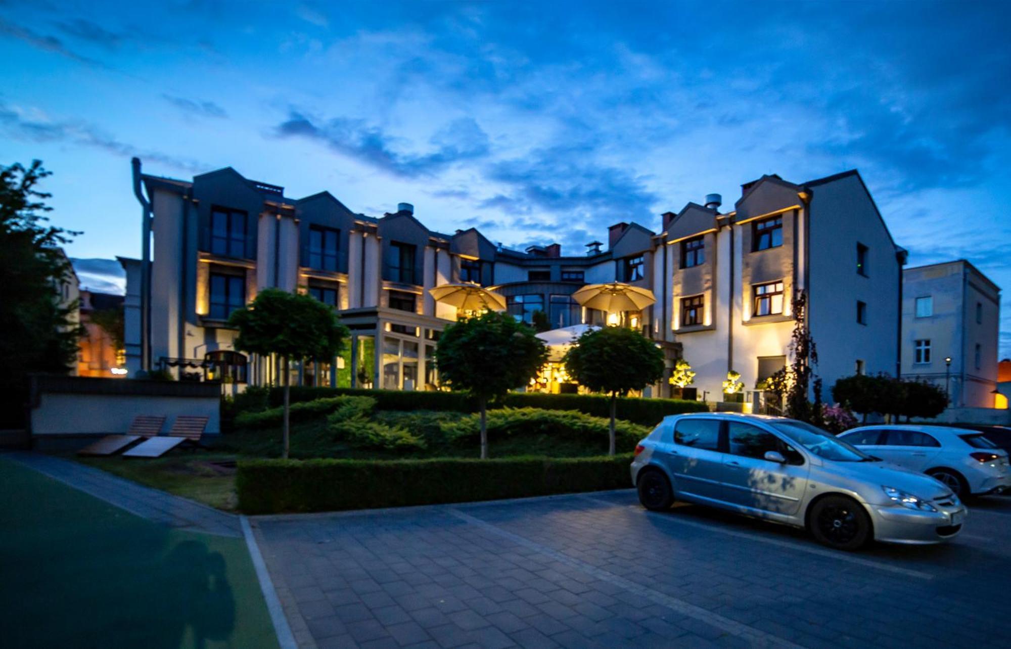 Hotel Saline Иновроцлав Экстерьер фото